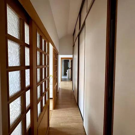 120 M2 In The Centre Of The Old Town