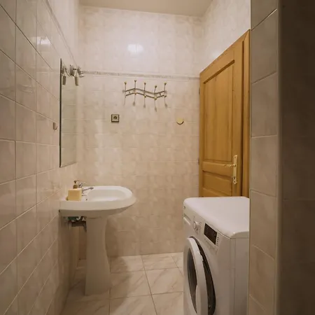 120 M2 In The Centre Of The Old Town Apartmán