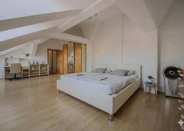 Apartament 120 M2 In The Centre Of The Old Town Bratysława