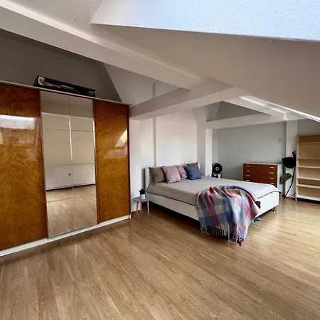 120 M2 In The Centre Of The Old Town